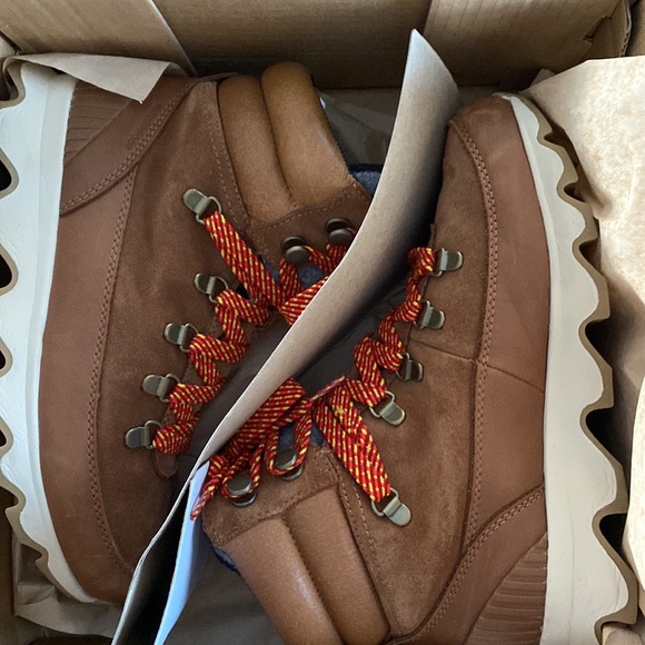 Sorel Kinetic Conquest womens size 7 - Picture 9 of 11